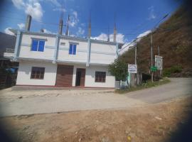 Bishal bhojanalaya And Lodge, hotel v destinaci Rāmechhāp