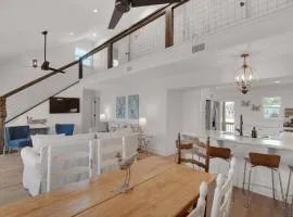 Luxury Beach House Walk to Sand Sleeps 10 Modern