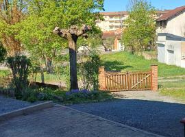 AïnaPat, hotel di Carmaux