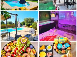 App jacuzzi & piscine privée - loveroom - Suite Emeraude, hotel a Rocbaron