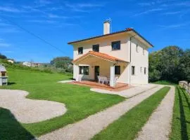 Casa en Llanes con jardín - Huergo Mar y Playa