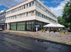 Belvárosi Apartmanház, hotel din Eger