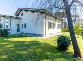 Quiet Villa Oasis, Garden and Italian Charm