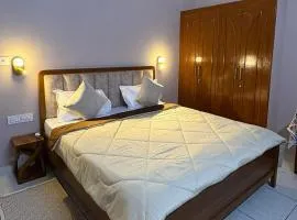 B-16 Stays Boutique Stay with Kitchen Central Jodhpur