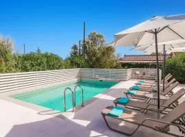 Villa Meredith by Villa Plus