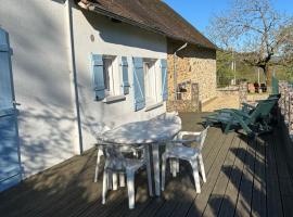 Gîte de Lasdoumingeas, Hotel in Ladignac-le-Long