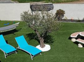 Maison traditionnelle Tarn 10 couchages, campagne cascade 30 min Sidobre 45min Albi, hotel v destinaci Lacaze