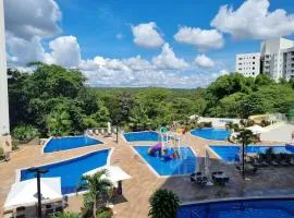Flats Park Veredas • Margens do Rio • Vista Serra de Caldas • Prox. Hot Park
