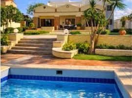 NEW! The Diplomat - High Class - Family Villa - Private Pool - Bubble bath -new AC- Up to 10 guests - 4 Min Walk to Beach