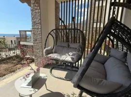 Everbright Seaside Serenity