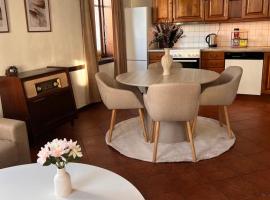 The Old Bakery, hotel u gradu Grimstad