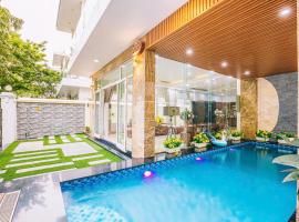 FLC Sam Son Grand Pool Villa NT48 7BR Near Beach, Hotel in Sầm Sơn