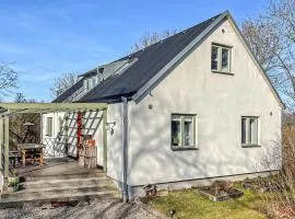 3 Bedroom Amazing Home In Kivik