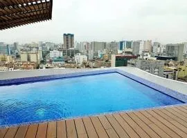 Apartamento con bella piscina panorámica