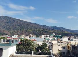 Srinivasa Homestay ISBT By YatriMap, Hotel in Rishikesh