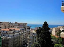 Telemly Belvédère a panoramic view of Algiers, hotell i LʼAgha