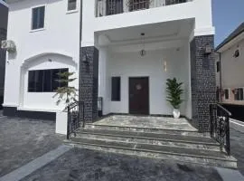 TWhite Residence Luxury Apartment- Jabi Abuja