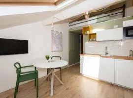 Bligny Collection - Attic Dario Fo - Bocconi - Top Floor & Bright Apartment