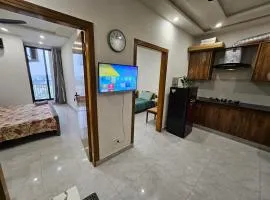 StayNova - 2BHK Apt near Motorways & Airport - Faisal Town Islamabad - Secure Area - Marts - Parks - Restaurants - Fully Equiped