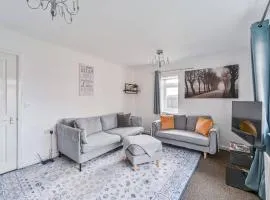 Spacious 2-Bed Flat with Free Parking, Bromley