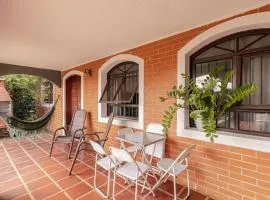 Casa com 3 quartos Churrasqueira e 3 vagas em Itu