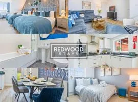 BRAND NEW! Farnborough Air Show Serviced Home X2 FREE Parking By Redwood Stays