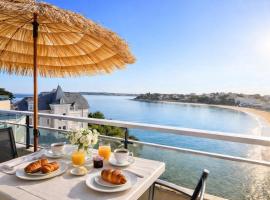 Le Crystal - Vue Mer & Accès Plage - Parking Privé, Hotel in Dinard