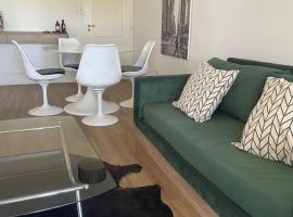 Excelente ubicación, vista panorámica y luminoso, hotel a Neuquén