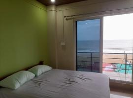 Gokarna Beach sea Stay: Gokarna şehrinde bir otel