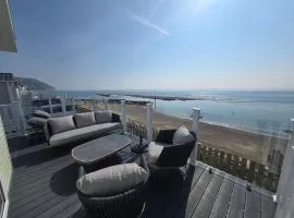 Pemberton Avon pitch 30 Creek Caravan Park dog friendly
