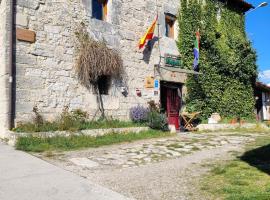 Hotel Rural Papasol, hotel u gradu Atapuerka