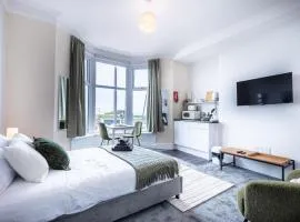 Bayview Apart-Hotel By Guestz