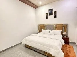 Luxury Palm Stay