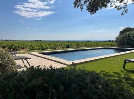 Villa au cœur du vignoble de GIGONDAS, khách sạn ở Gigondas