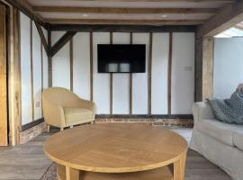 Dog friendly country retreat near forest: Benenden şehrinde bir otel