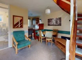 11 Strawberry Hill, Tolroy Manor