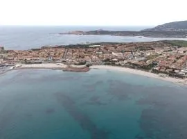 Sole 2 Bilocale a Isola Rossa a 50 mt dal Mare