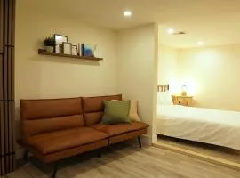 ION House - near shopping and Kennedy subway