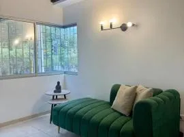 Traditional, family-friendly, comfortable location