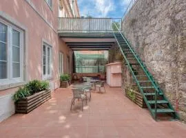 Apartamento em Sintra com 5 quartos e pátio - Até 10 hóspedes