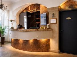 Hotel Restauracja Caspar, ξενοδοχείο σε Jelenia Góra
