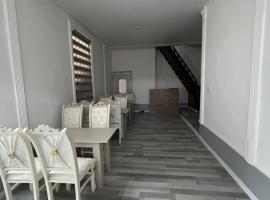 Ichan Kala Silk Road Hostel – hotel w mieście Chiwa