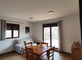 Apartamentos Rurales La Capellanía de Alobras, ξενοδοχείο σε Alobras