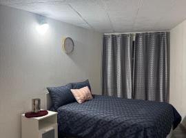 Charmant studio cosy privée, Hotel in Drancy