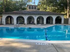 Pool | Pet Friendly |Tennis | Pickleball Near All