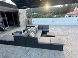 Leonchic - Guest House com Piscina de Água Salgada