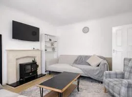 3 Bed house with garden and Free parking near tottenham stadium