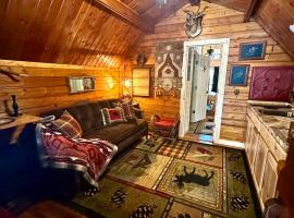 The Drake Cabin in The Forest, hotel di Cosby