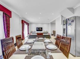 Spacious 4-Bed House Sleeps 8 - Near Tube – hotel w Londynie