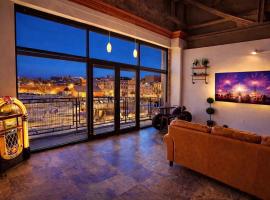Mario Room Waterfront Downtown View Cedar Point!, hotel a Sandusky